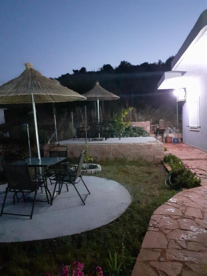 Vila Osmanaj Ksamil Luaran gambar